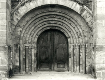 Portail de l'abbaye Saint-Sébastien de Manglieu